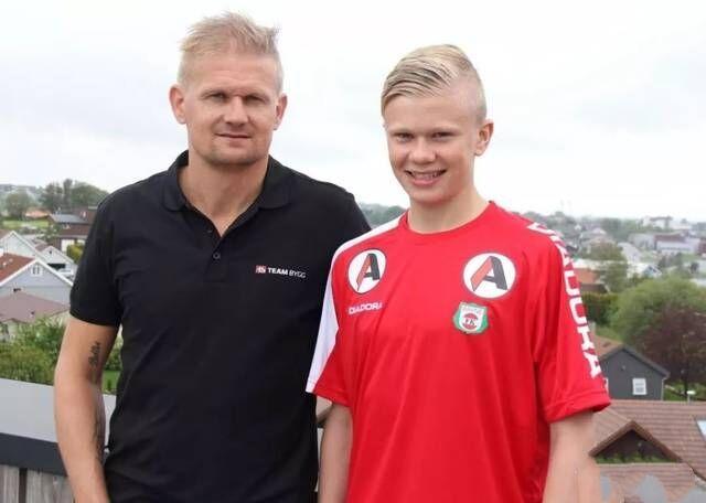 欧冠夺冠赔率：巴萨1赔4.5领跑 皇马利物浦紧追（欧冠夺冠赔率：巴萨1赔4.5居首 皇马、利物浦紧随其后）