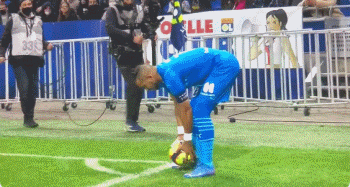 朱鹏宇：我们全力去拼了比赛，遗憾没有主场拿下