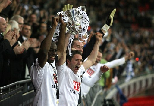 魔鬼主场，拜仁欧冠小组／联赛阶段主场37场不败（安联堡垒：拜仁欧冠小组赛与联赛主场37场不败）