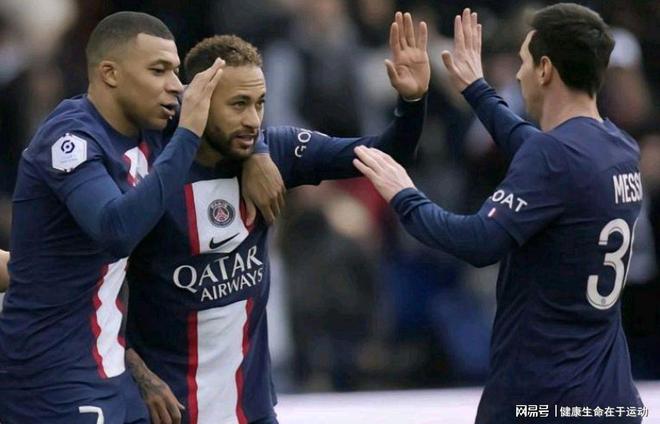 “苏超”最大黑马，泰州先后战胜常规赛第三、二、一名夺冠