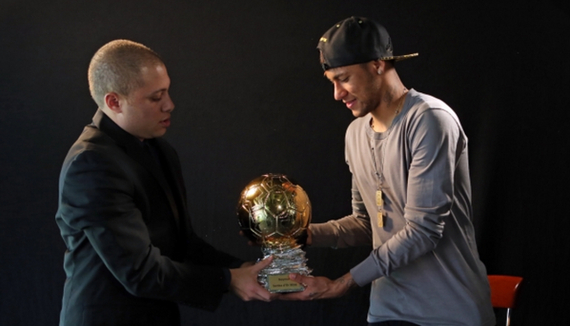 陕西联合祝贺国安夺冠：足球因竞技而精彩，因同行而温暖（陕西联合致贺国安夺冠：足球因对决更精彩，因同行更温暖）