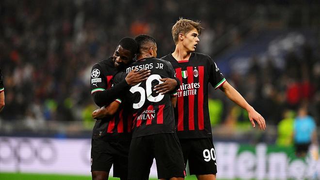 李磊：国安原本有夺得双冠的机会，配得上足协杯冠军荣誉（李磊：国安曾握双冠良机，足协杯冠军当之无愧）