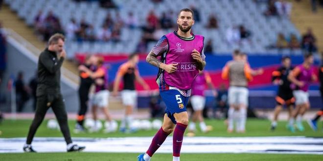 阿莫林：执教曼联一年后我有所改变，我需要根据比赛进行调整（阿莫林：执教曼联满一年有所变化，需视比赛情况作出调整）