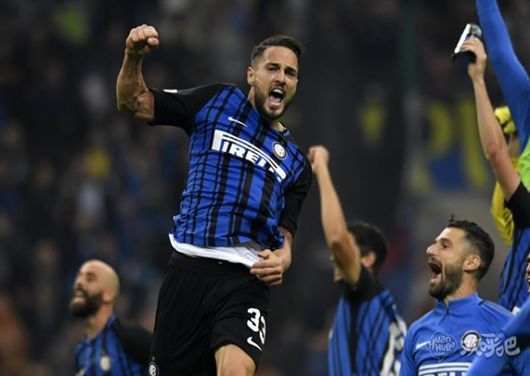 湖人赢球！詹姆斯关键时刻攻防一体！连得10分、绝杀抢断！