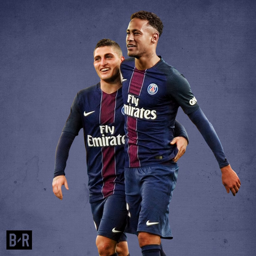 熟悉么？图片报：慕尼黑1860极端球迷在拜仁训练场涂鸦（似曾相识？图片报：慕尼黑1860极端球迷在拜仁训练基地喷涂涂鸦）