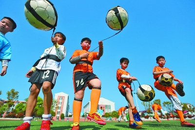 基恩怒批谢什科：当他面对机会时，我们真的相信他会进球吗？（基恩质疑谢什科：关键机会当前，我们真能信他会破门吗？）