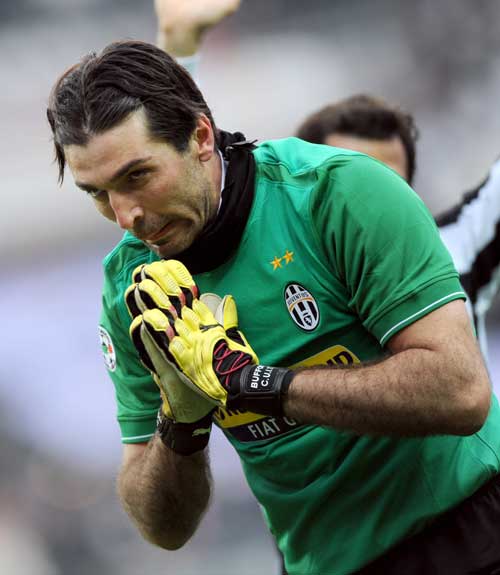 来了，曼联！主帅批准，引进1.6亿三大强援！两“废柴”闪电离队