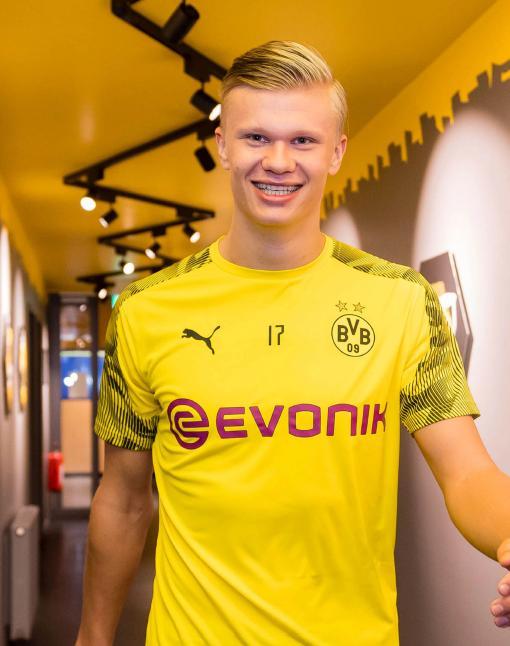 欧冠周最佳球员评选：奥斯梅恩、福登、梅里诺、福布斯（欧冠周最佳候选名单：奥斯梅恩、福登、梅里诺、福布斯）