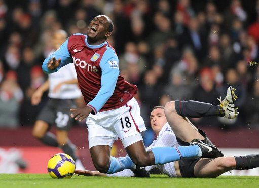 凯恩已在德甲10次完成帽子戏法，为该联赛历史第5多（凯恩德甲已上演10次帽子戏法，历史第5多）