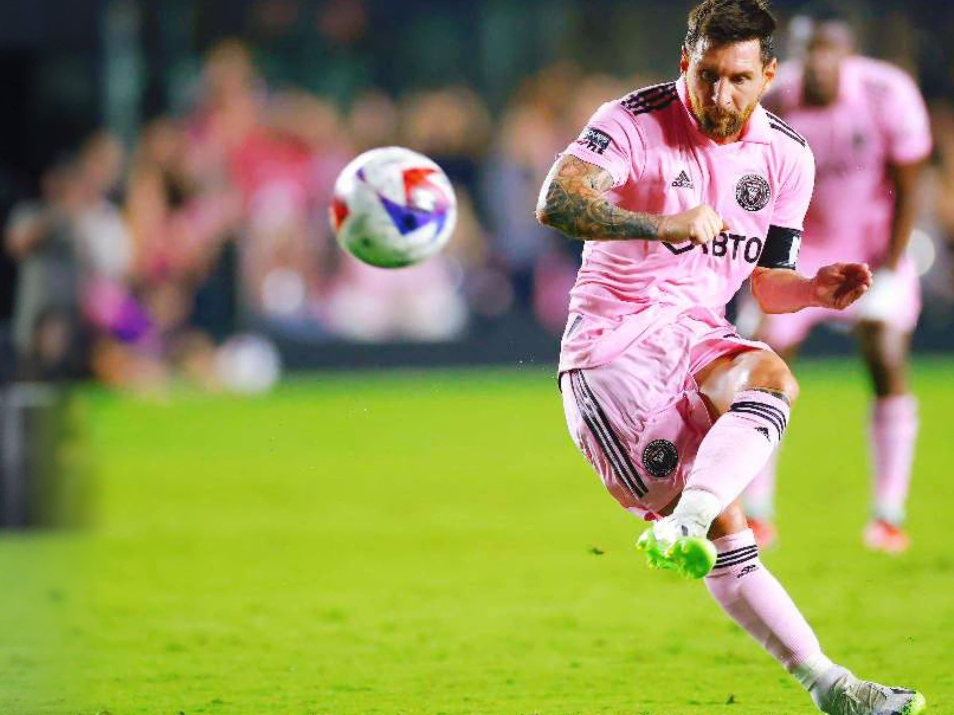 美记：鹈鹕已将锡安摆上交易货架，只要能换回实际的回报即可