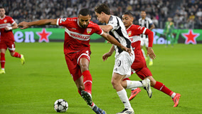 辽宁男篮连续两轮不敌广州龙狮，战绩止步杯赛，阵容调整和外援表现引发争议。