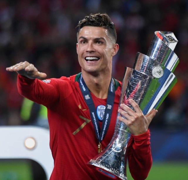 雷迪克：东契奇在并非最佳状态下拿下三双，不可思议的表现